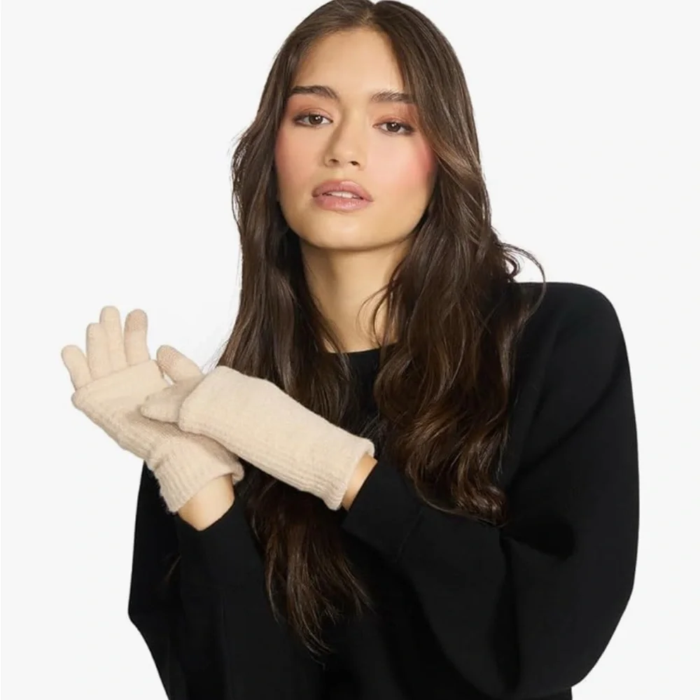 New Steve Madden Oatmeal Tan Brown Smarttips Touchscreen Texting E-Z Tap Gloves